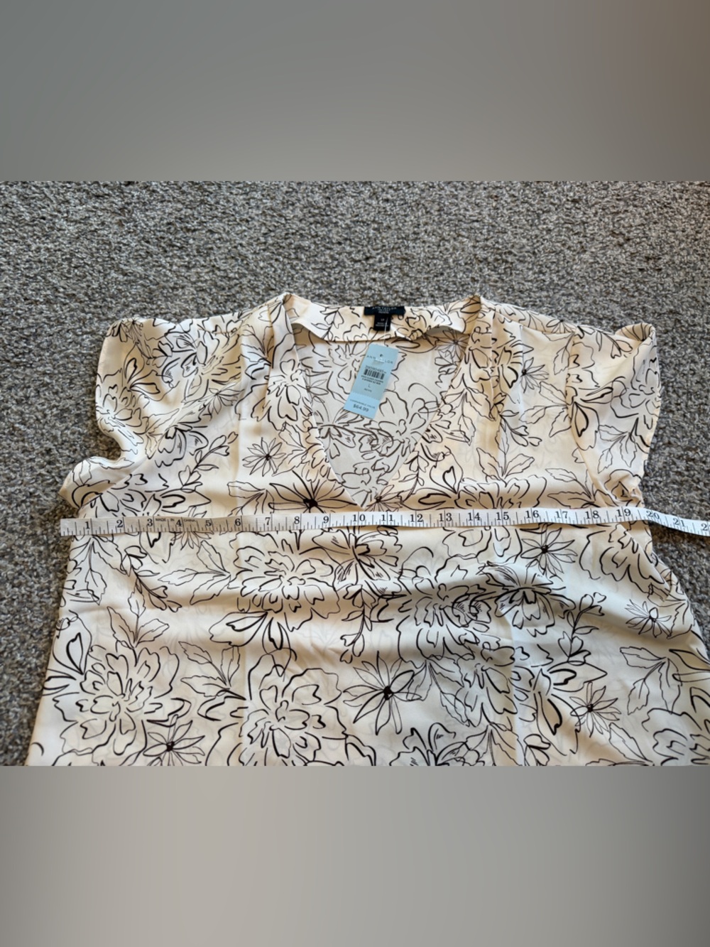 Ann Taylor Cream Blouse with Black Floral Outline - Picture 6 of 10